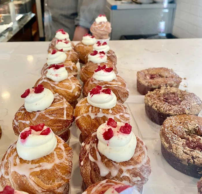 Twisted Croissant & Patisserie Picture 4