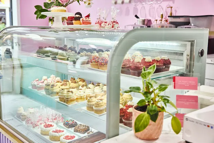 DB Dessert Company Picture 10