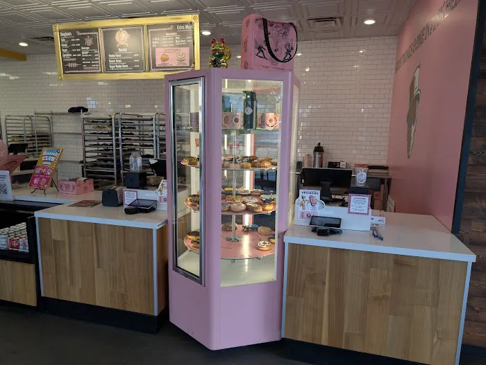 Voodoo Doughnut Picture 3
