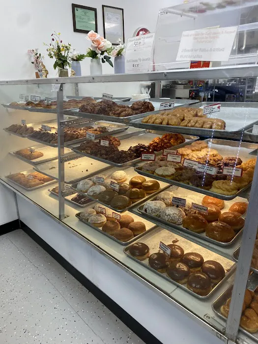 Angel's Donuts & Ice Cream Van Mall Picture 3
