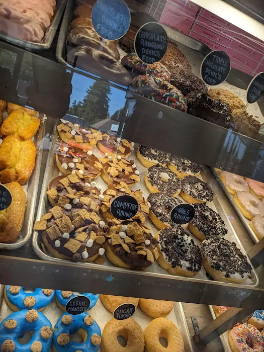 Angel’s Donuts & Ice Cream Picture 8