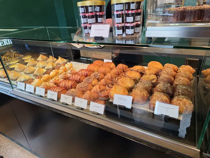 La Fete Patisserie Picture 4