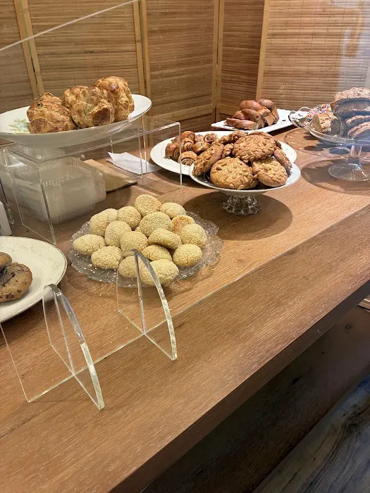 Miriam's Bakeshop Picture 7