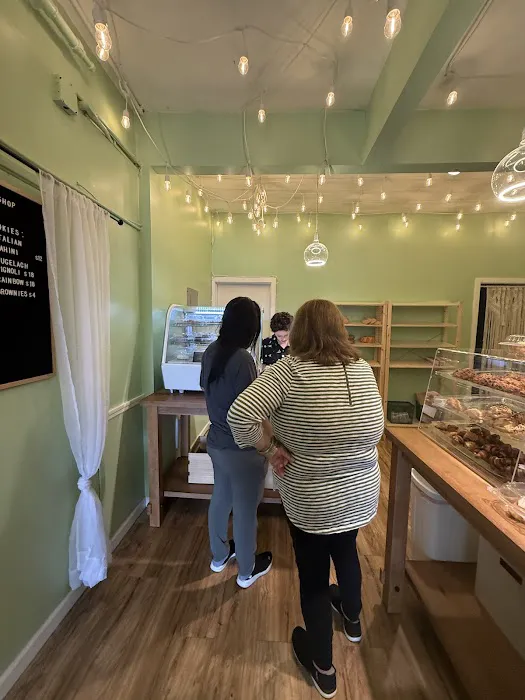 Miriam's Bakeshop Picture 2