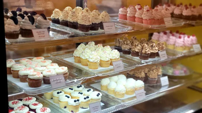 Sugar n Flakes Bakery & Cafe Picture 8