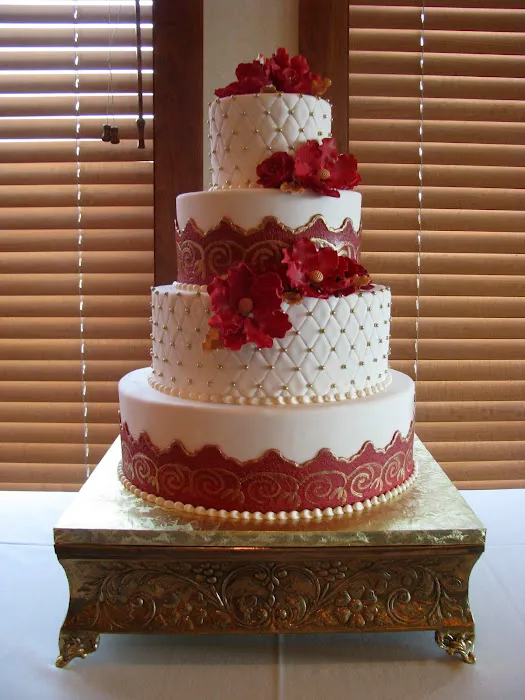 Cakes By Creme de la Creme Picture 9