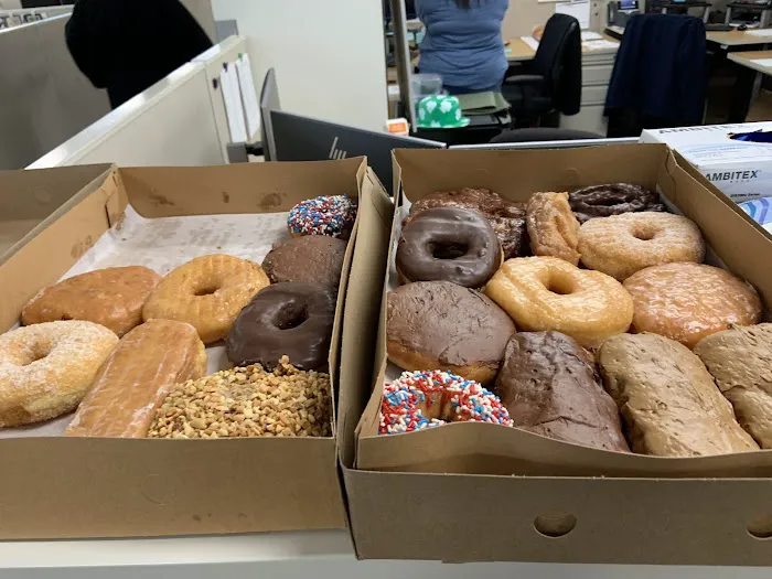 Chuck's Donuts Picture 3