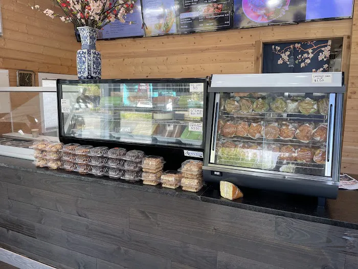 Mimi's Bakery & Floral Shop Picture 2