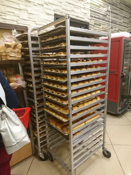 Valerio's Tropical Bakeshop Picture 4