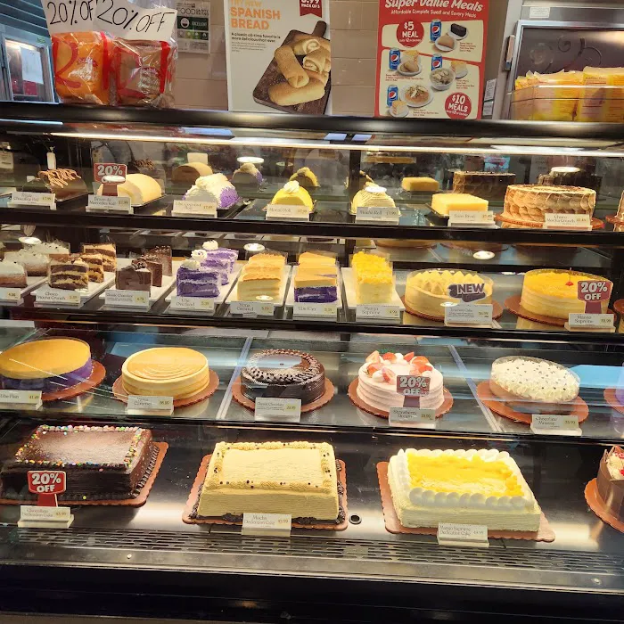 Red Ribbon Bakeshop Picture 8