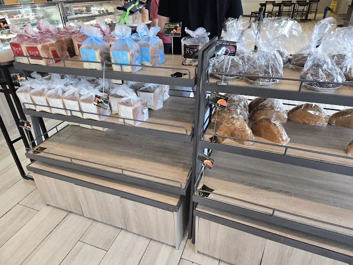 85°C Bakery Cafe-Tukwila Picture 3