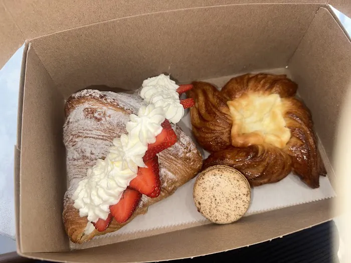 La Crema Patisserie Picture 10