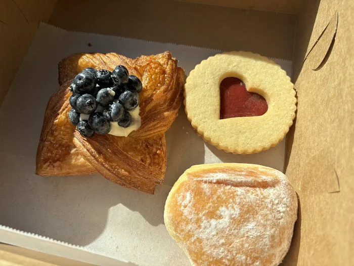La Crema Patisserie Picture 9