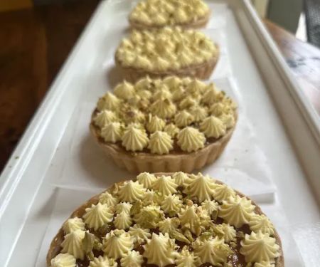 Crumble & Flake Cafu00e9 Pu00e2tisserie