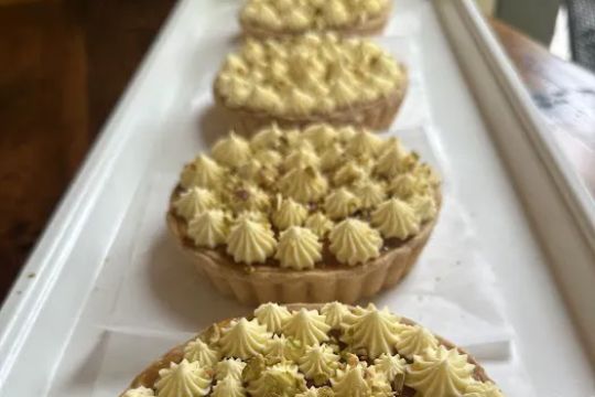 Crumble & Flake Cafu00e9 Pu00e2tisserie