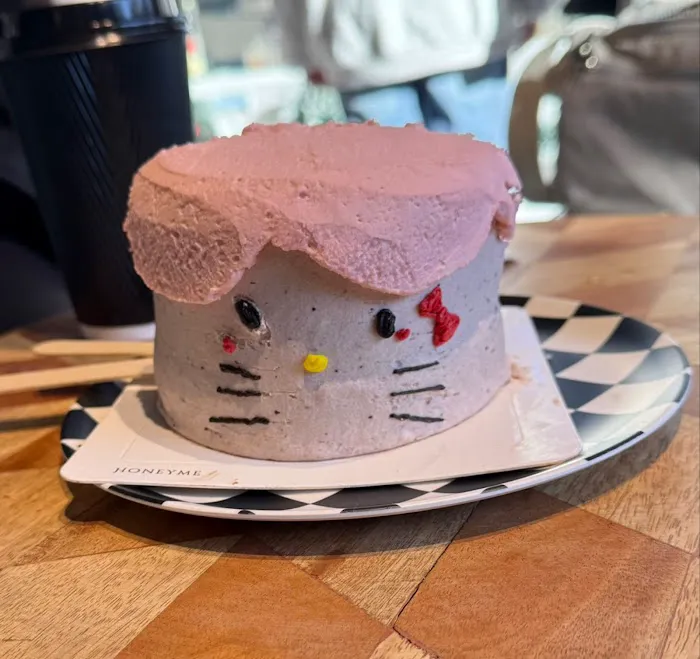 HoneyMe Bakery & Tea Picture 5