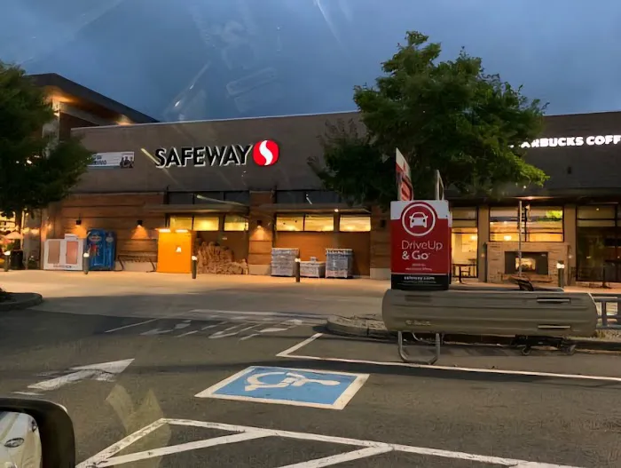 Safeway Bakery Picture 1