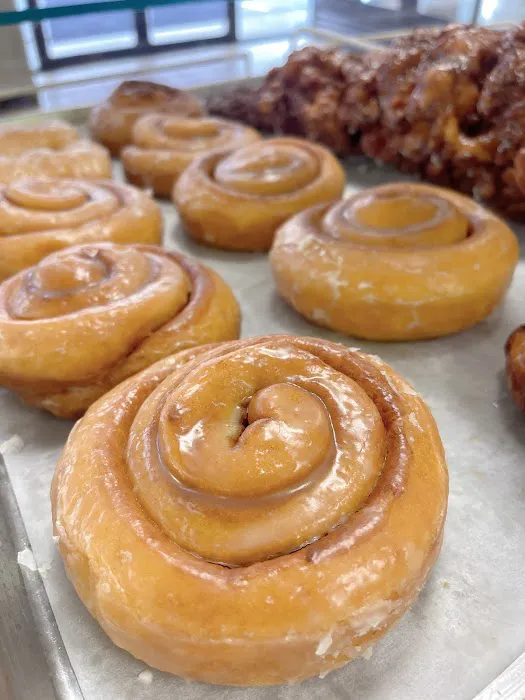 Dona Queen Donuts & Deli Picture 5
