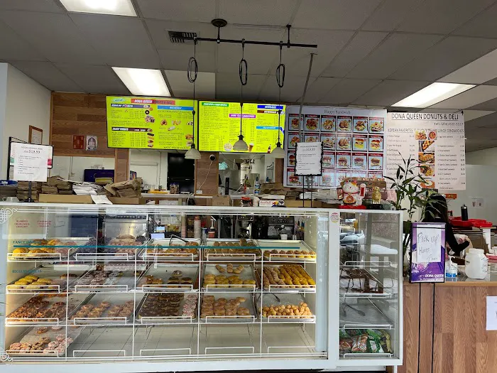 Dona Queen Donuts & Deli Picture 8