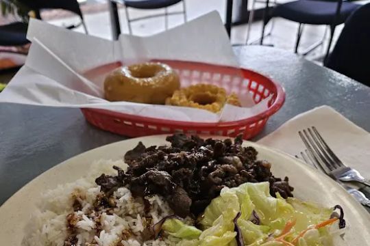 Dona Queen Donuts & Deli