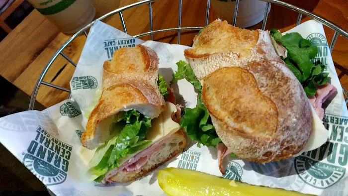 Grand Central Bakery - Burien cafe Picture 5