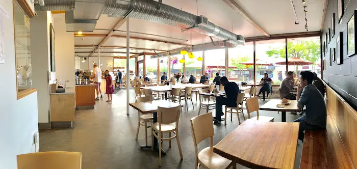 Grand Central Bakery - Burien cafe Picture 3