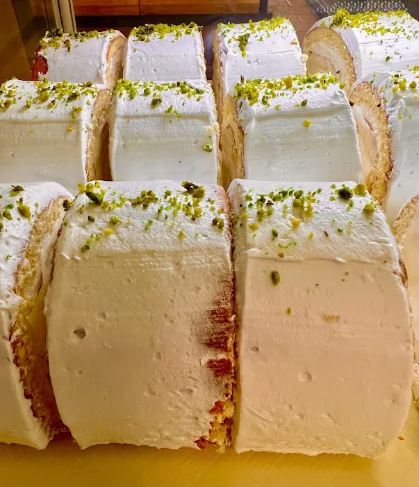 Red Rose Bakery & Halal Food Picture 1