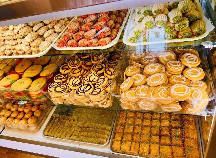 Red Rose Bakery & Halal Food Picture 8