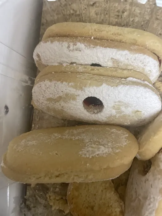 Red Rose Bakery & Halal Food Picture 2