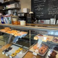 Half and Half Doughnut Co. ico