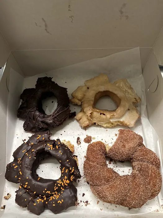 Half and Half Doughnut Co. Picture 8