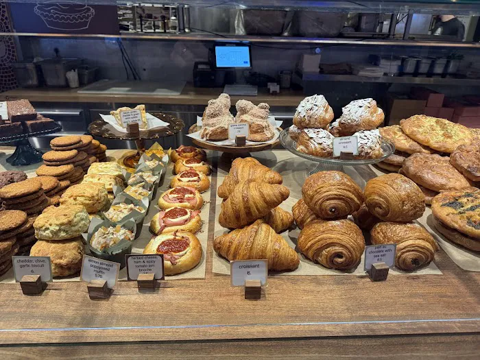 Dahlia Bakery Picture 1