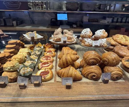Dahlia Bakery