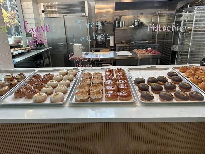 Doce Donut Co Picture 3