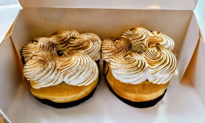 Doce Donut Co Picture 5