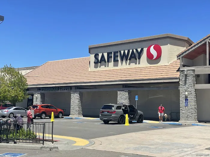 Safeway Bakery Picture 1