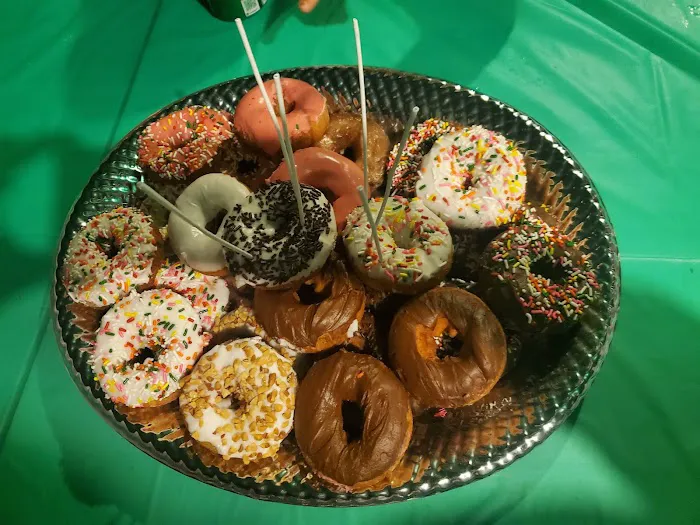 Donut & Muffin Factory Picture 9