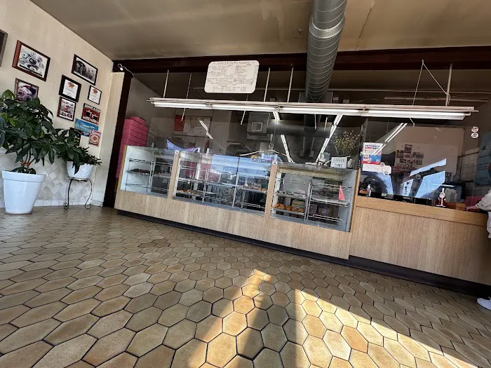 Donut & Muffin Factory Picture 1