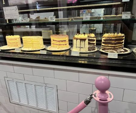 The Cat and Rabbitt Cake Shop