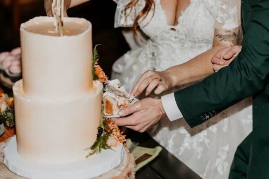 Celebrity Cake Studio