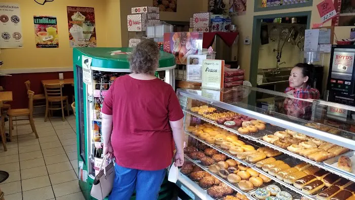 Helen's Donuts & Ice Cream Picture 9