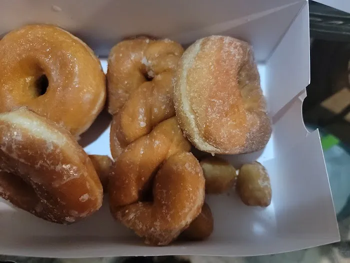 Helen's Donuts & Ice Cream Picture 2