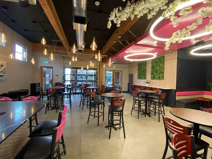 Fusion Donut Cafe & Lounge Picture 7