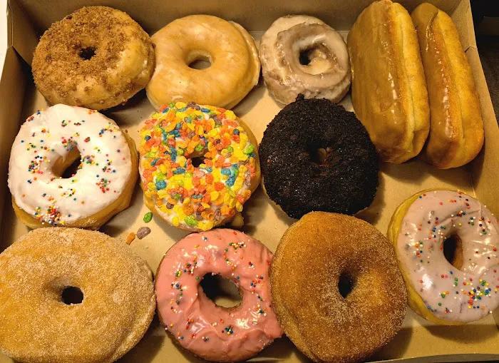 Fusion Donut Cafe & Lounge Picture 3