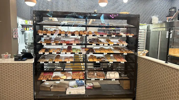 Fusion Donut Cafe & Lounge Picture 8