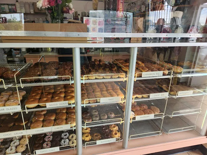 Le Donut LLC Picture 2