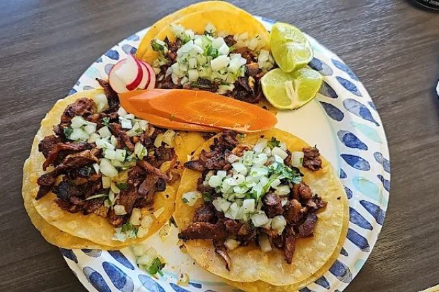 Panaderia Y Taqueria La Placita