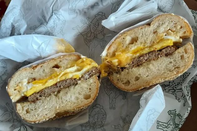 Howdy Bagel
