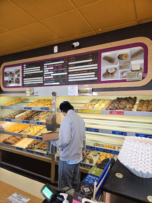 Pao's Donut & Coffee Shop Llc Picture 10