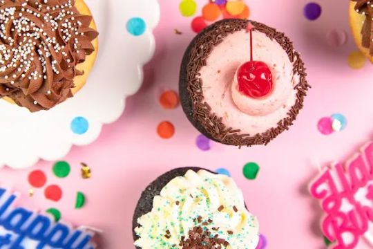 Trophy Cupcakes & Party - University Village